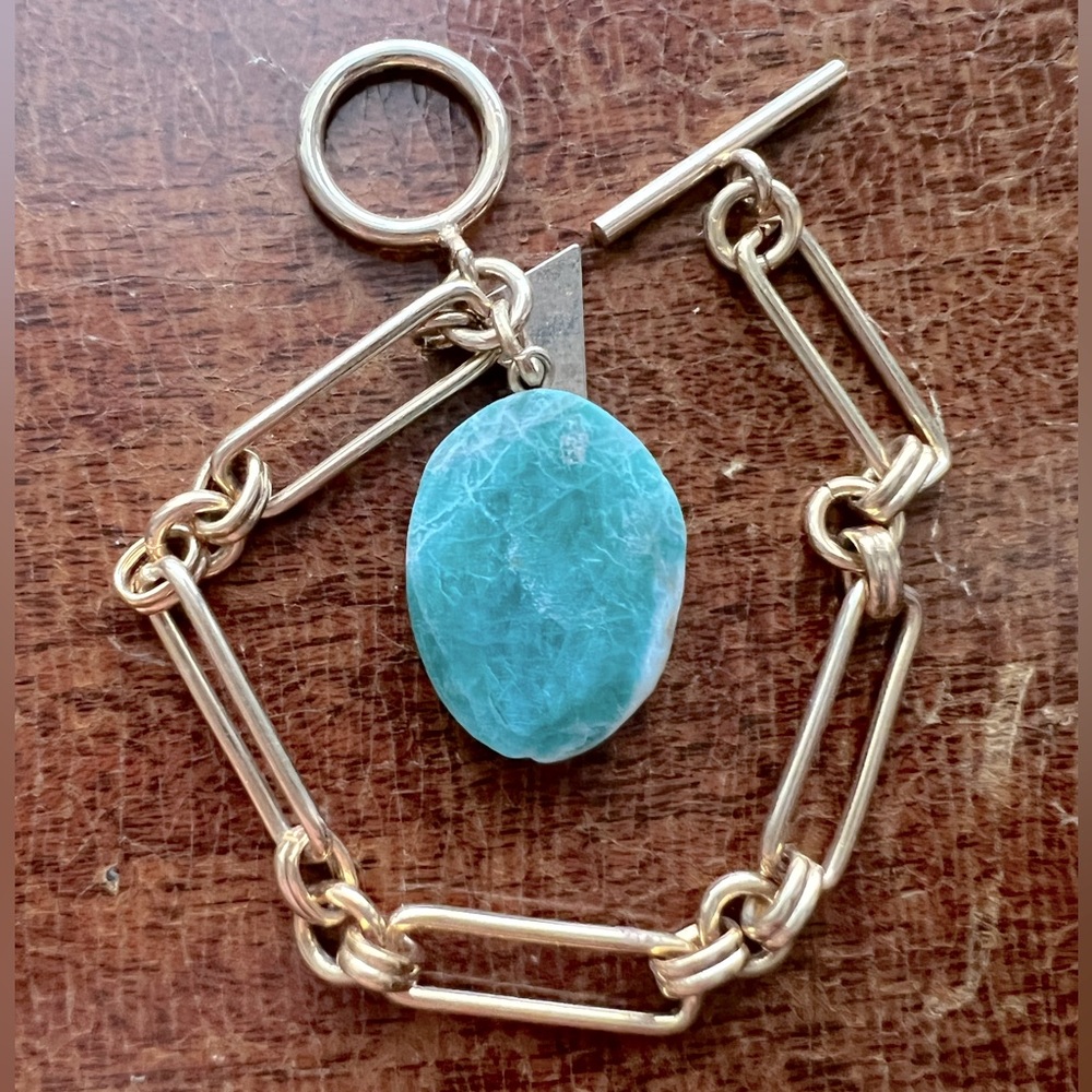 Anthropologie Stella Charm bracelet - gold with blue lace agate pendant
